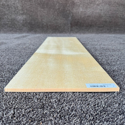 スプルース楽器材 ギター トップ用 プレミアムサイズ スプルース 長さ800mm×厚み8mm×巾230mm