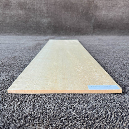 スプルース楽器材 ギター トップ用 プレミアムサイズ スプルース 長さ800mm×厚み8mm×巾220mm