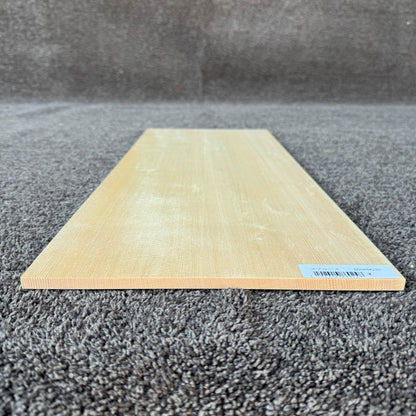 スプルース楽器材 ギター トップ用 プレミアムサイズ スプルース 長さ600mm×厚み8mm×巾240mm
