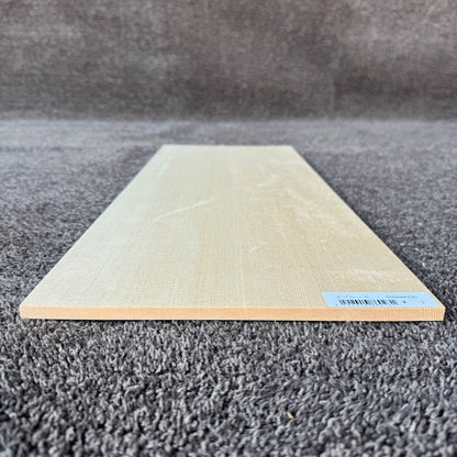 スプルース楽器材 ギター トップ用 プレミアムサイズ スプルース 長さ600mm×厚み8mm×巾230mm