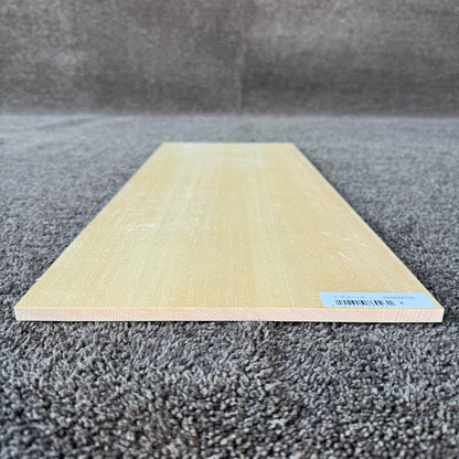 スプルース楽器材 ギター トップ用 プレミアムサイズ スプルース 長さ600mm×厚み8mm×巾230mm