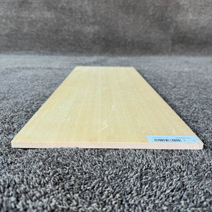 スプルース楽器材 ギター トップ用 プレミアムサイズ スプルース 長さ600mm×厚み8mm×巾220mm