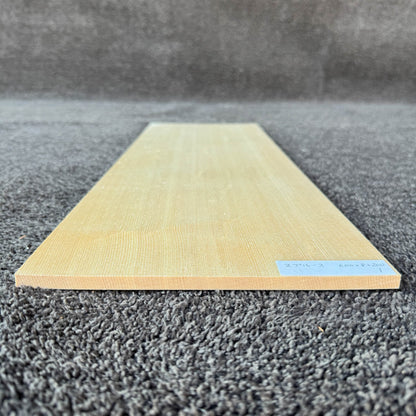 スプルース楽器材 ギター トップ用 プレミアムサイズ スプルース 長さ600mm×厚み8mm×巾200mm