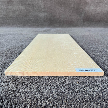 スプルース楽器材 ギター トップ用 プレミアムサイズ スプルース 長さ600mm×厚み10mm×巾230mm