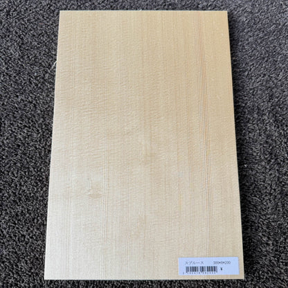 スプルース楽器材 楽器材力木・ブレイシング用 スプルース 長さ300mm×厚み8mm×巾200mm