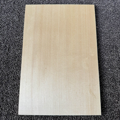 スプルース楽器材 楽器材力木・ブレイシング用 スプルース 長さ300mm×厚み8mm×巾200mm