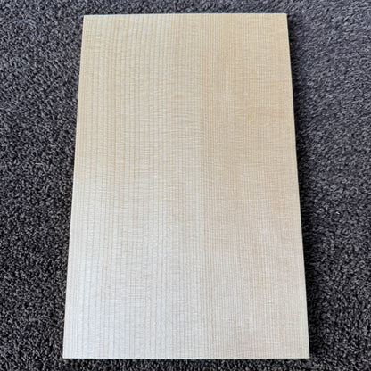 スプルース楽器材 楽器材力木・ブレイシング用 スプルース 長さ300mm×厚み8mm×巾190mm