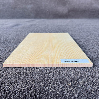 スプルース楽器材 楽器材力木・ブレイシング用 スプルース 長さ300mm×厚み8mm×巾190mm