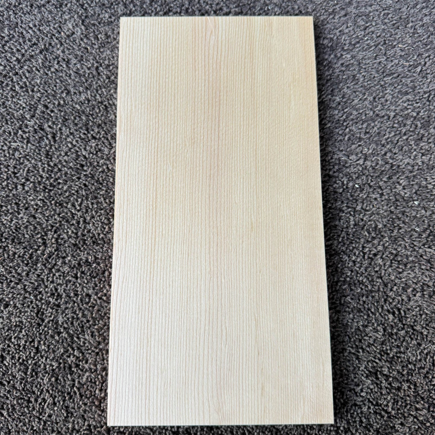 スプルース楽器材 楽器材力木・ブレイシング用 スプルース 長さ300mm×厚み8mm×巾150mm