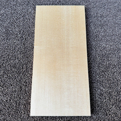 スプルース楽器材 楽器材力木・ブレイシング用 スプルース 長さ300mm×厚み8mm×巾140mm