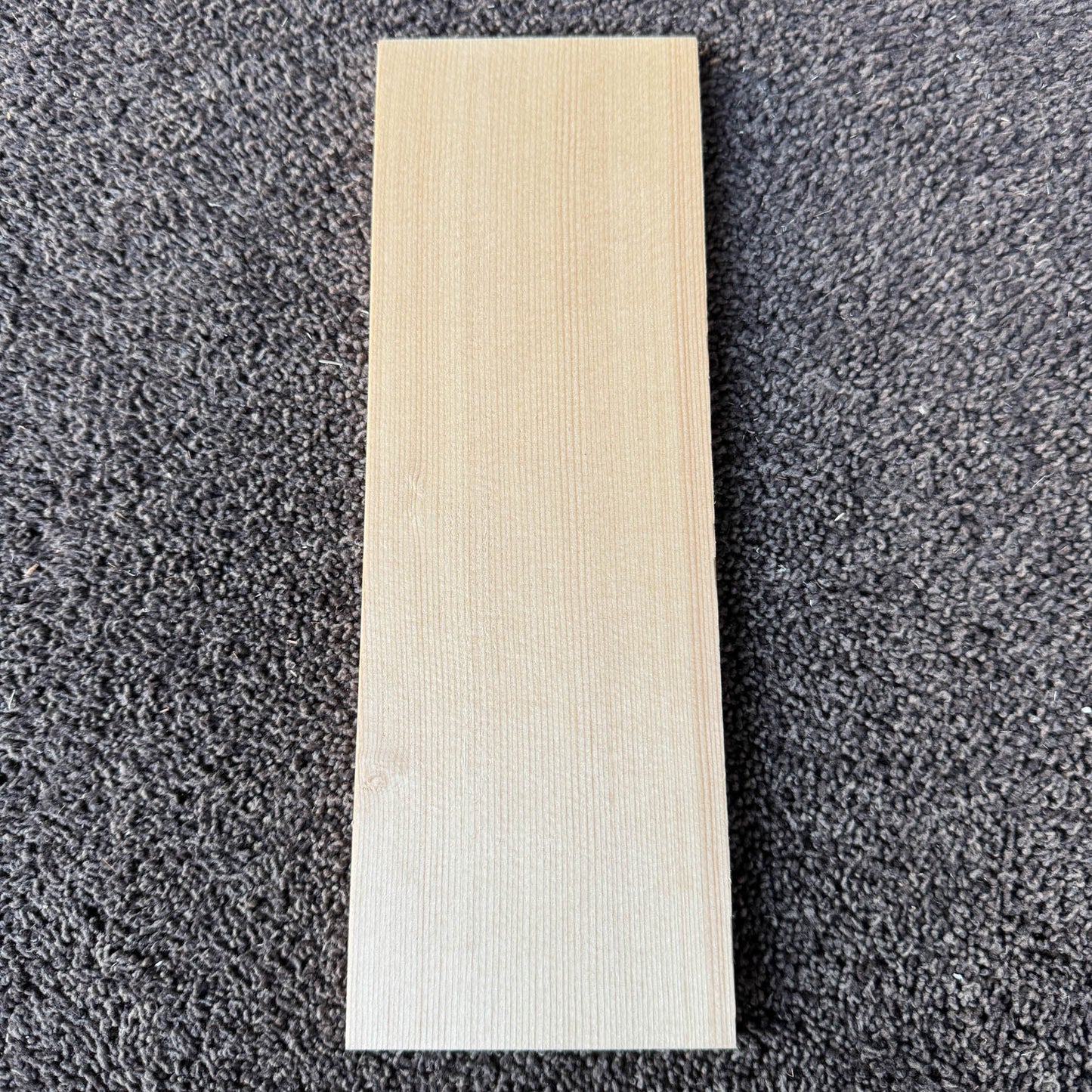 スプルース楽器材 楽器材力木・ブレイシング用 スプルース 長さ300mm×厚み8mm×巾100mm