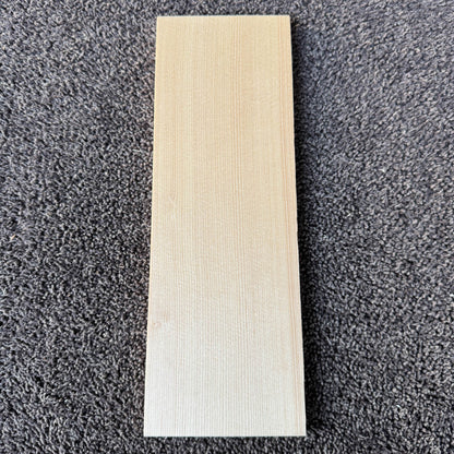 スプルース楽器材 楽器材力木・ブレイシング用 スプルース 長さ300mm×厚み8mm×巾100mm