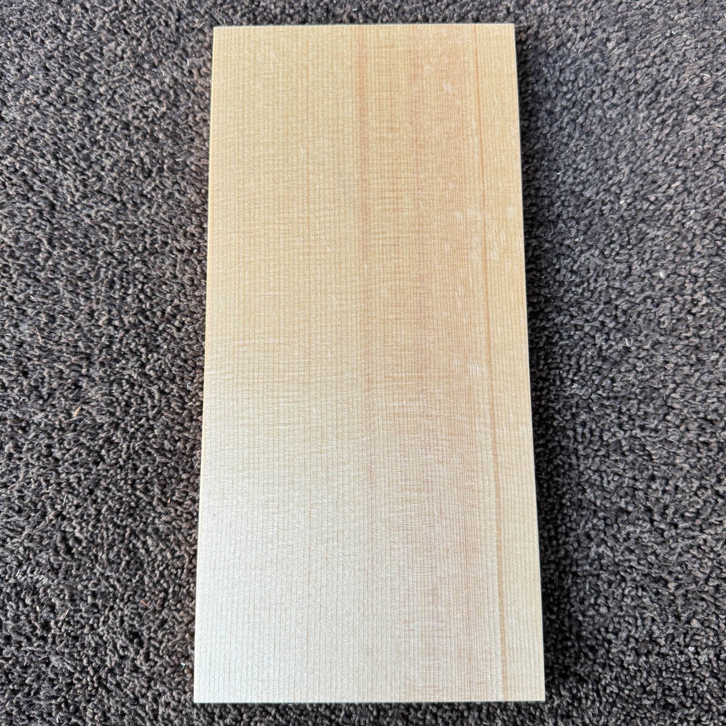 スプルース楽器材 楽器材力木・ブレイシング用 スプルース 長さ300mm×厚み10mm×巾140mm