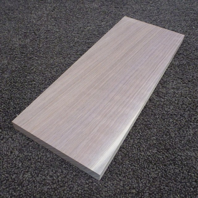 ウォールナット　柾目　300×15×120　（仕上げ加工済み商品）
