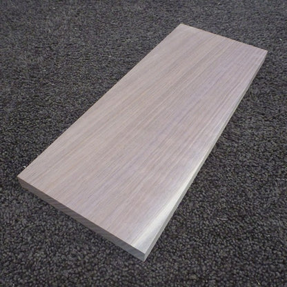 ウォールナット　柾目　300×15×120　（仕上げ加工済み商品）