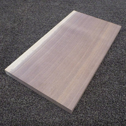 ウォールナット　柾目　300×15×160　（仕上げ加工済み商品）