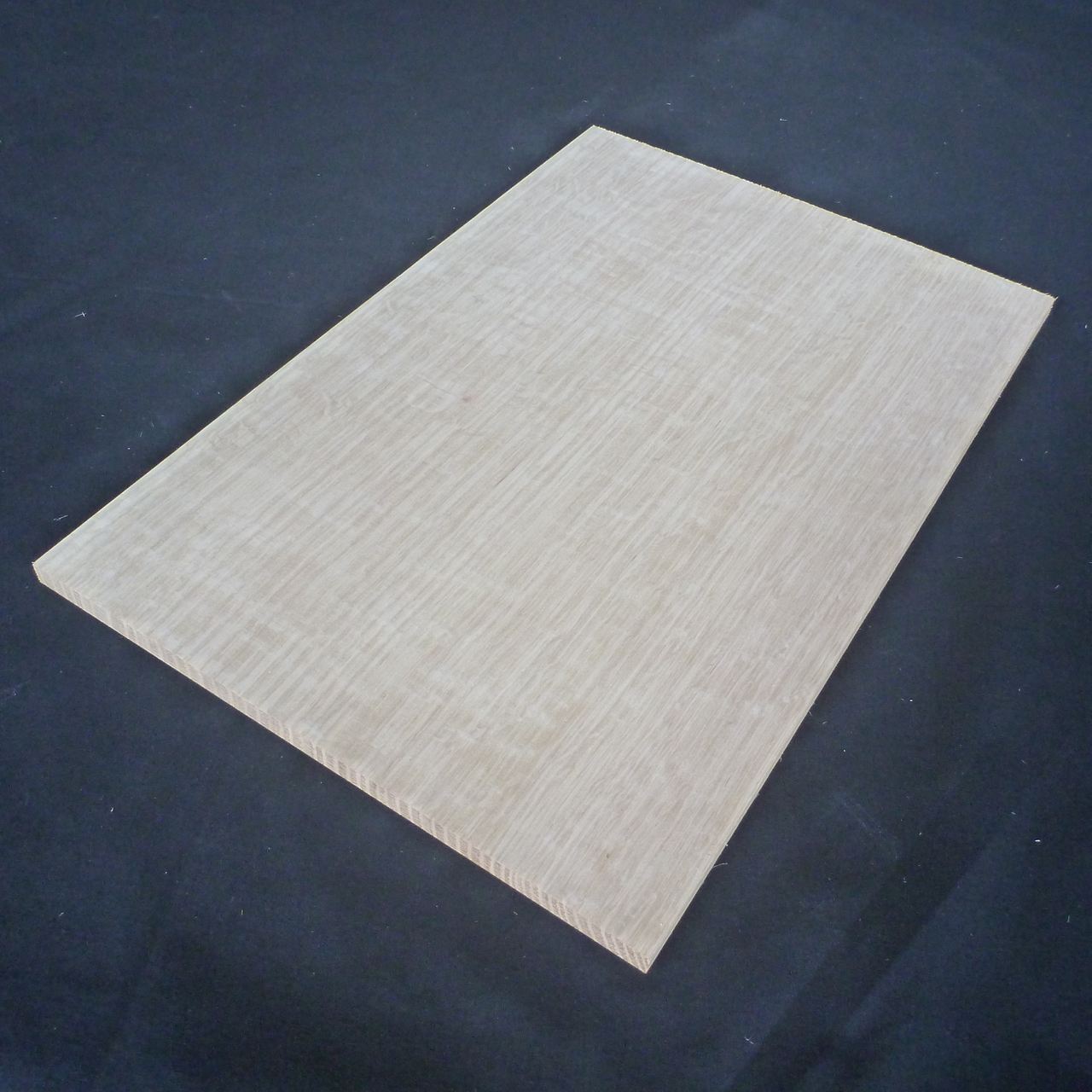 レッドオーク　柾目　300×8×200　（仕上げ加工済み商品）