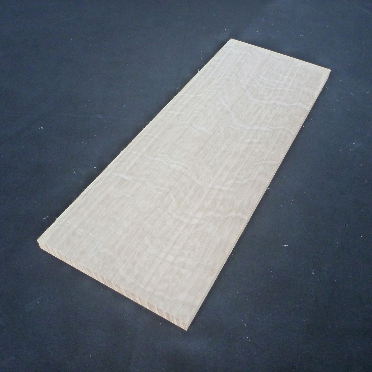 レッドオーク　柾目　300×10×110　（仕上げ加工済み商品）