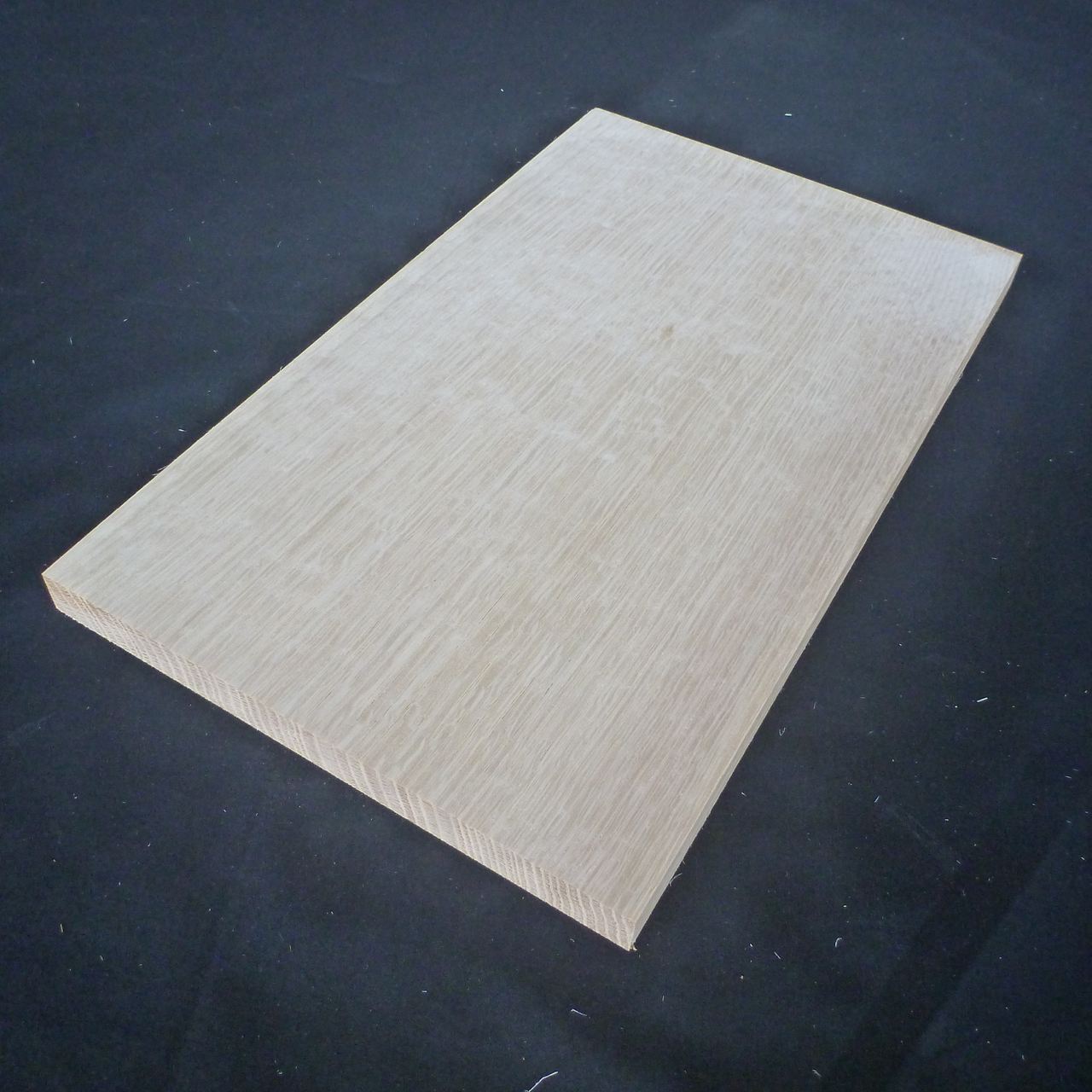 レッドオーク　柾目　300×15×180　（仕上げ加工済み商品）