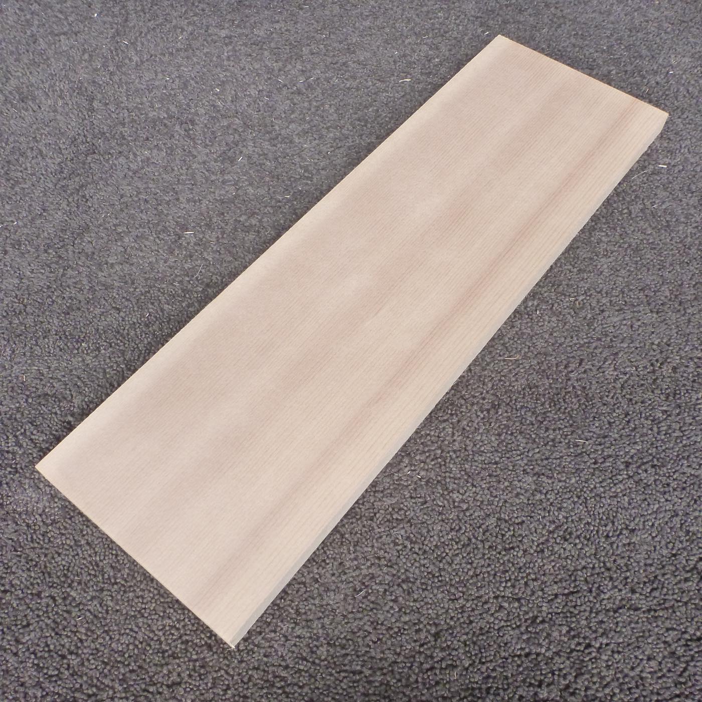 スプルース　柾目　450×15×140　（仕上げ加工済み商品）