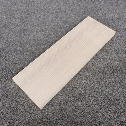 スプルース　柾目　300×15×100　（仕上げ加工済み商品）