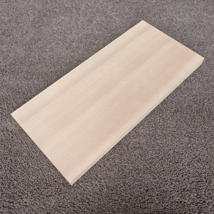 スプルース　柾目　300×15×140　（仕上げ加工済み商品）