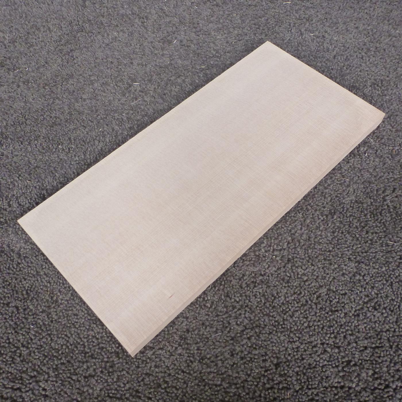 スプルース　柾目　300×12×140　（仕上げ加工済み商品）