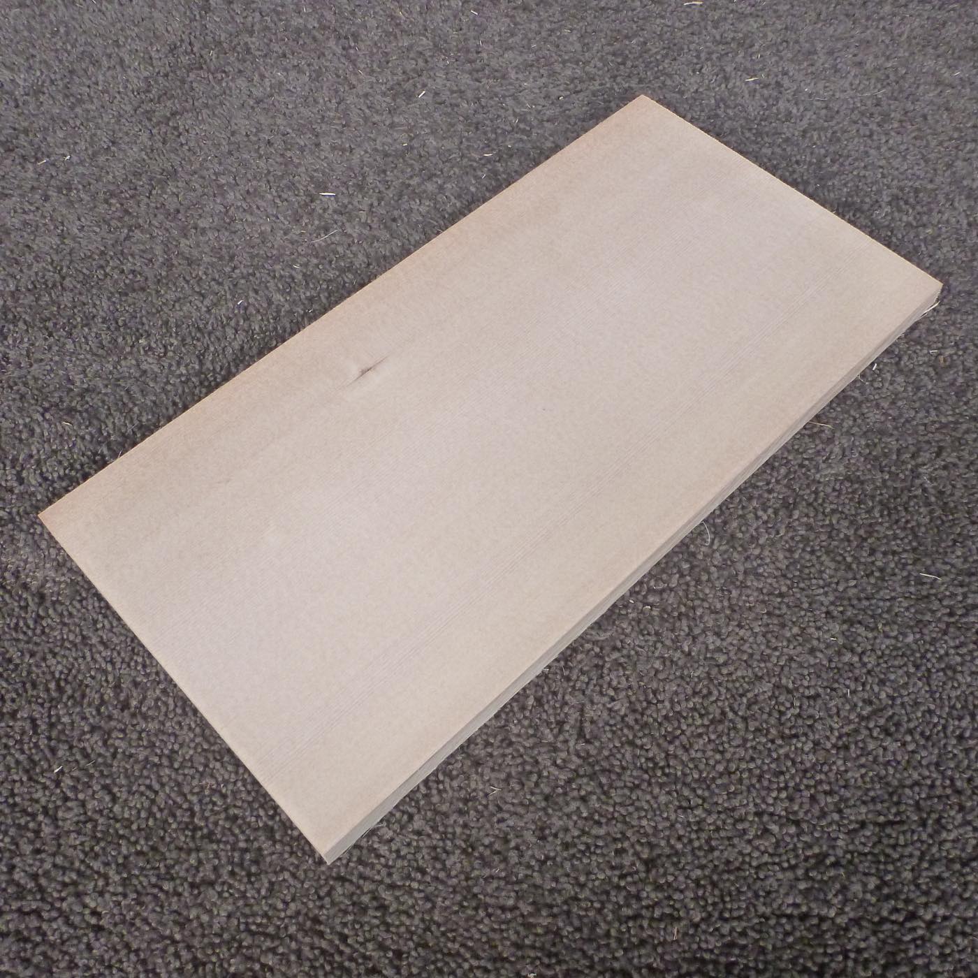 スプルース　柾目　300×12×150　（仕上げ加工済み商品）