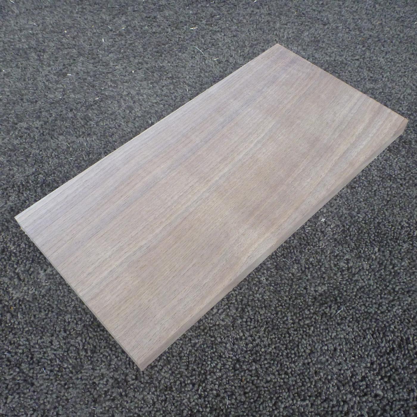 ウォールナット　柾目　300×15×150　（仕上げ加工済み商品）