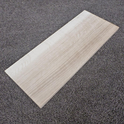 ナラ　柾目　300×8×120　（仕上げ加工済み商品）