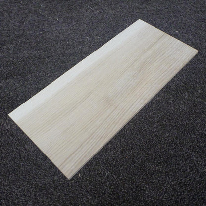 ナラ　柾目　300×6×130　（仕上げ加工済み商品）