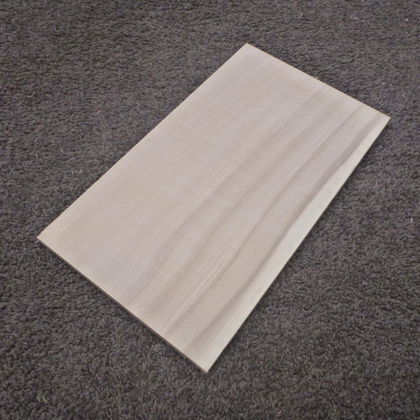 タモ　柾目　300×8×170　（仕上げ加工済み商品）