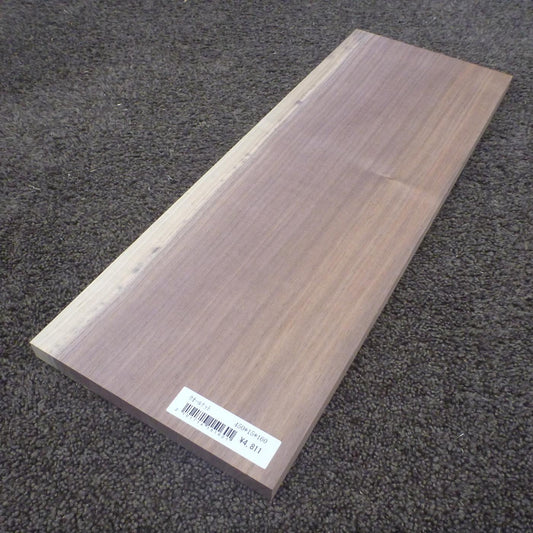 ウォールナット　柾目　450×15×160　（仕上げ加工済み商品）