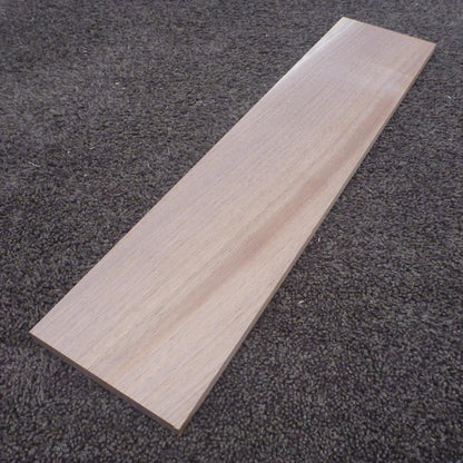 ウォールナット　柾目　450×10×100　（仕上げ加工済み商品）