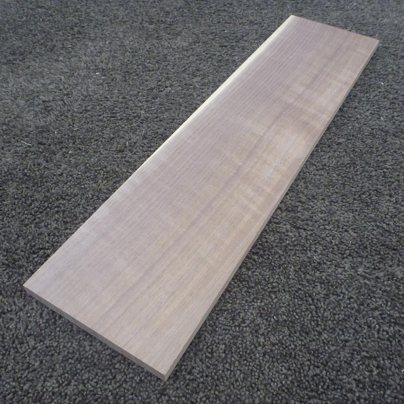 ウォールナット　柾目　450×10×110　（仕上げ加工済み商品）