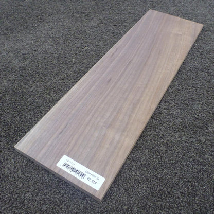 ウォールナット　柾目　450×10×130　（仕上げ加工済み商品）