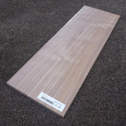 ウォールナット　柾目　450×10×150　（仕上げ加工済み商品）