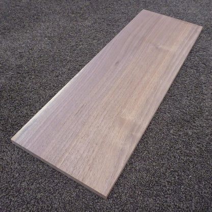 ウォールナット　柾目　450×10×150　（仕上げ加工済み商品）