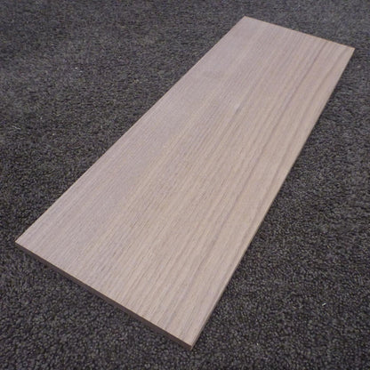 ウォールナット　柾目　450×10×160　（仕上げ加工済み商品）