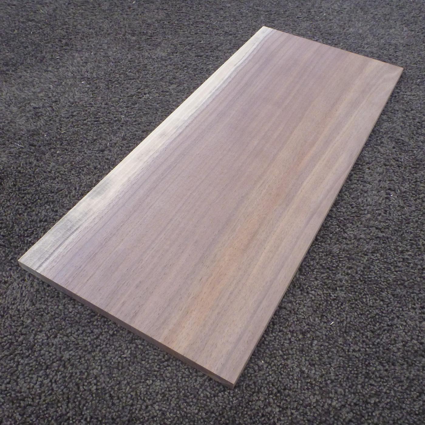 ウォールナット　柾目　450×10×190　（仕上げ加工済み商品）