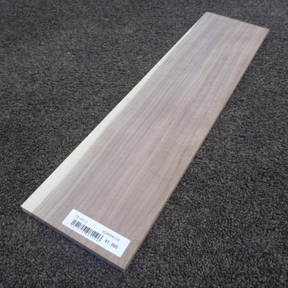 ウォールナット　柾目　450×8×110　（仕上げ加工済み商品）
