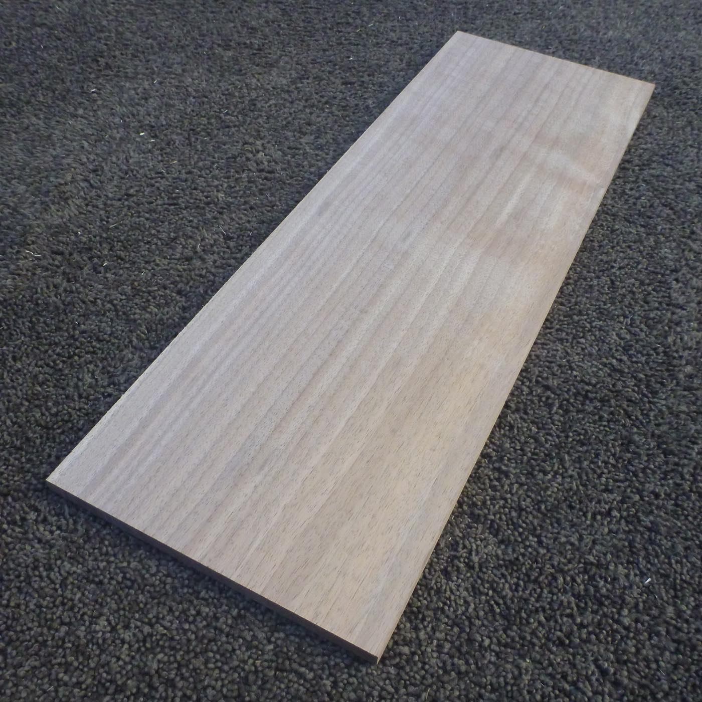 ウォールナット　柾目　450×8×150　（仕上げ加工済み商品）