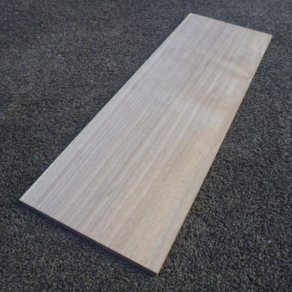 ウォールナット　柾目　450×8×150　（仕上げ加工済み商品）