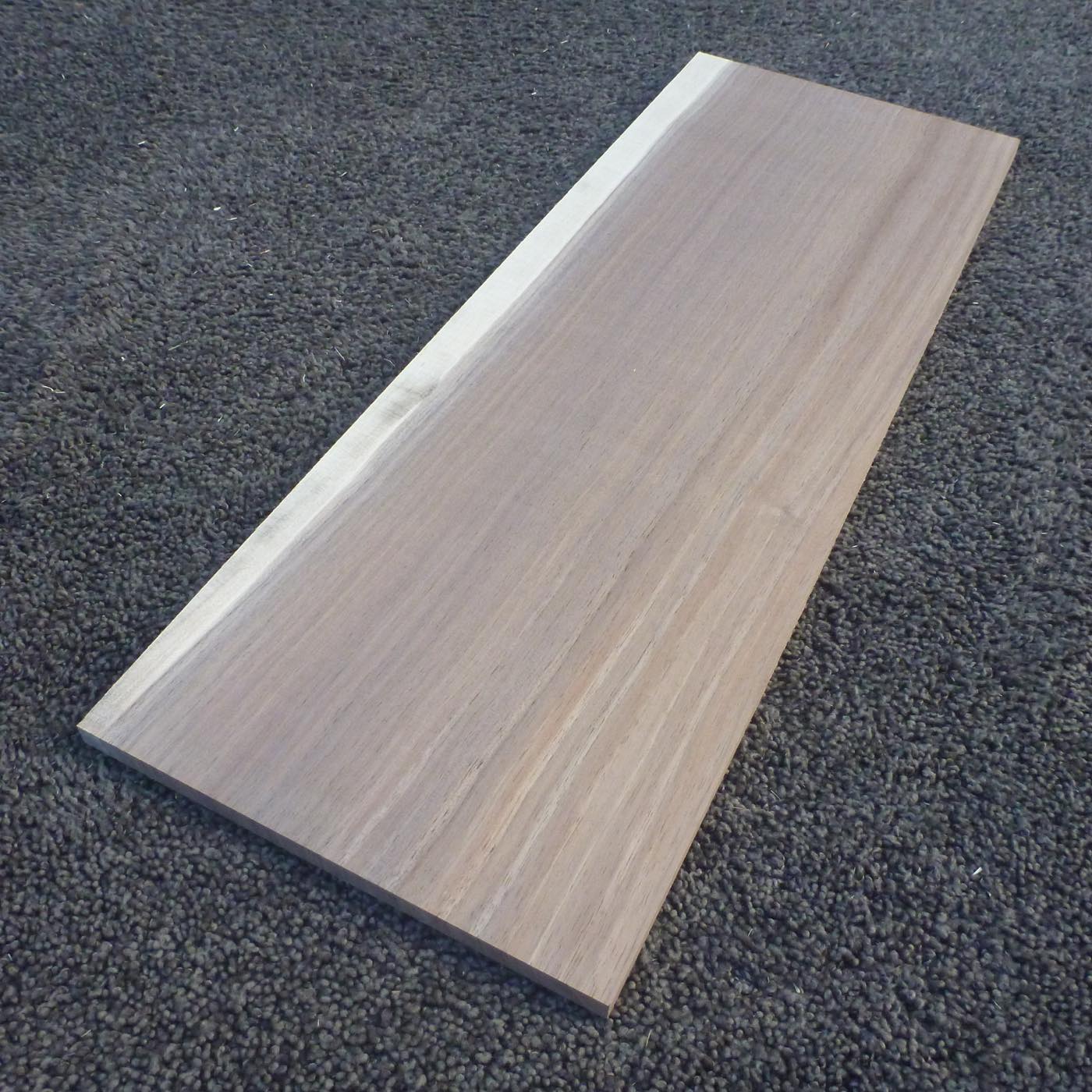 ウォールナット　柾目　450×8×160　（仕上げ加工済み商品）