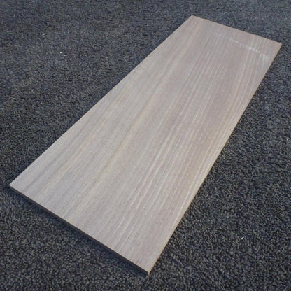ウォールナット　柾目　450×8×170　（仕上げ加工済み商品）