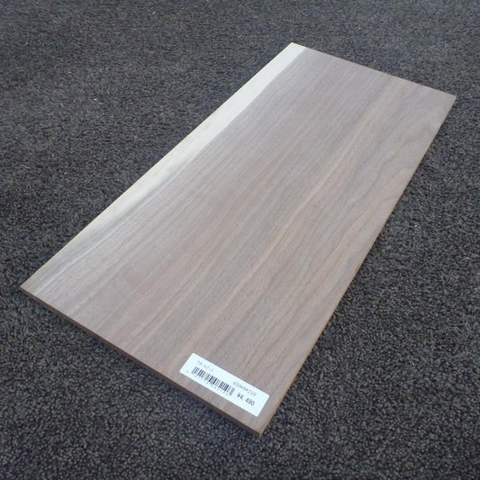 ウォールナット　柾目　450×8×210　（仕上げ加工済み商品）
