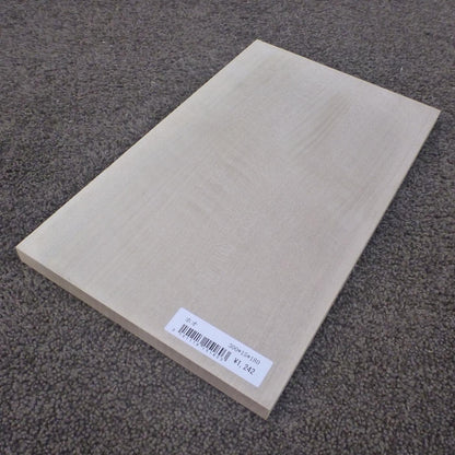 ホオ　柾目　300×15×180　（仕上げ加工済み商品）