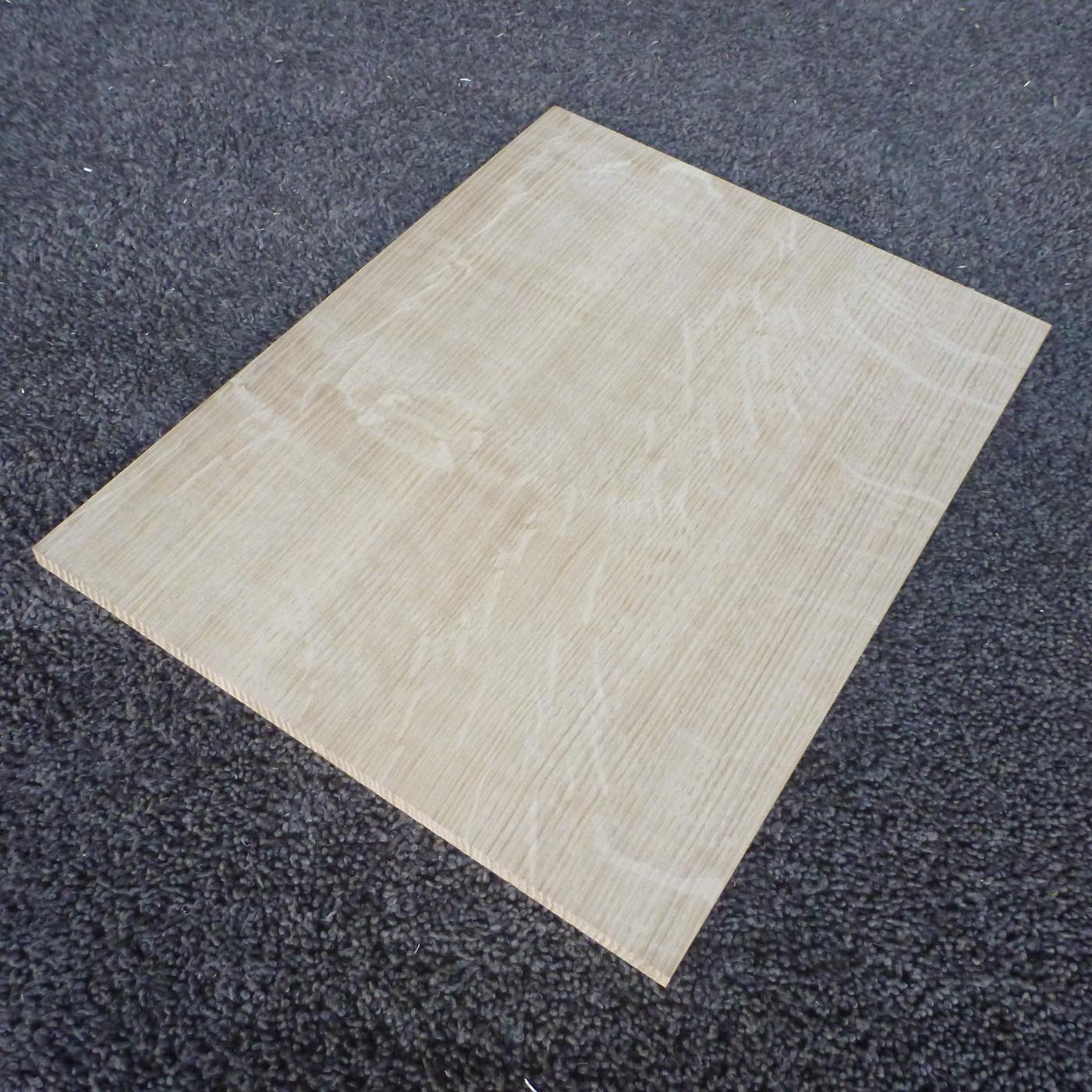 ホワイトオーク　柾目　300×8×230　（仕上げ加工済み商品）