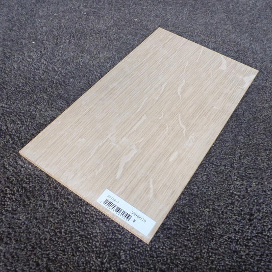 ホワイトオーク　柾目　300×6×170　（仕上げ加工済み商品）