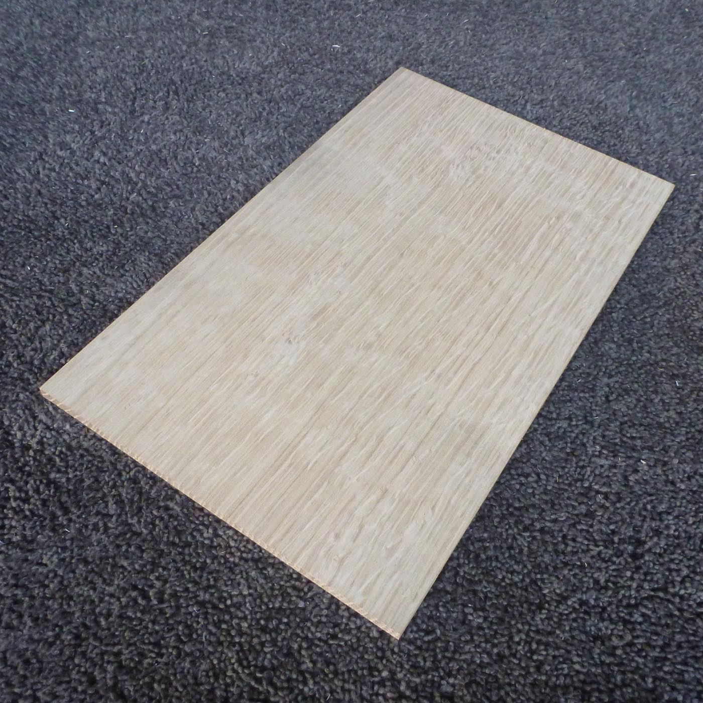 ホワイトオーク　柾目　300×6×180　（仕上げ加工済み商品）